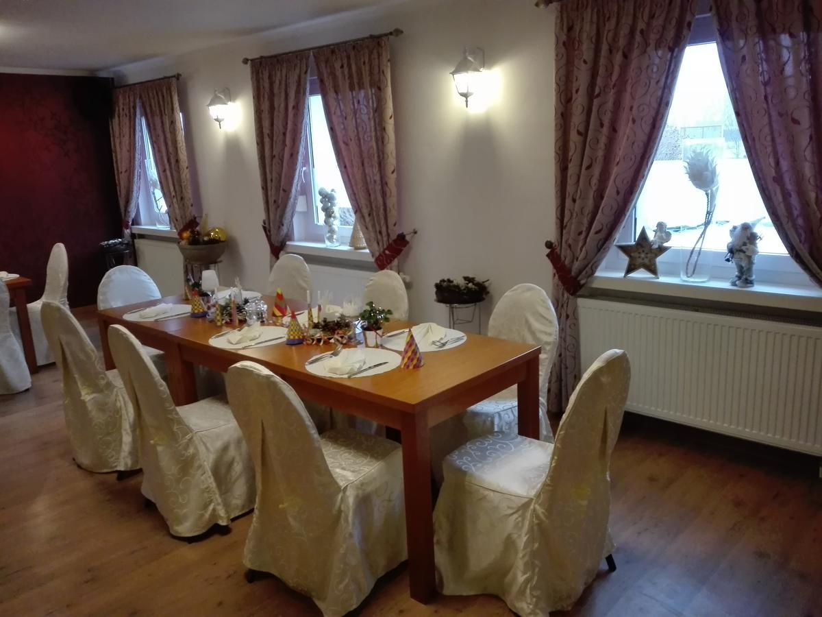 Pension Am Radweg & Ristorante Juani Wriezen Екстериор снимка